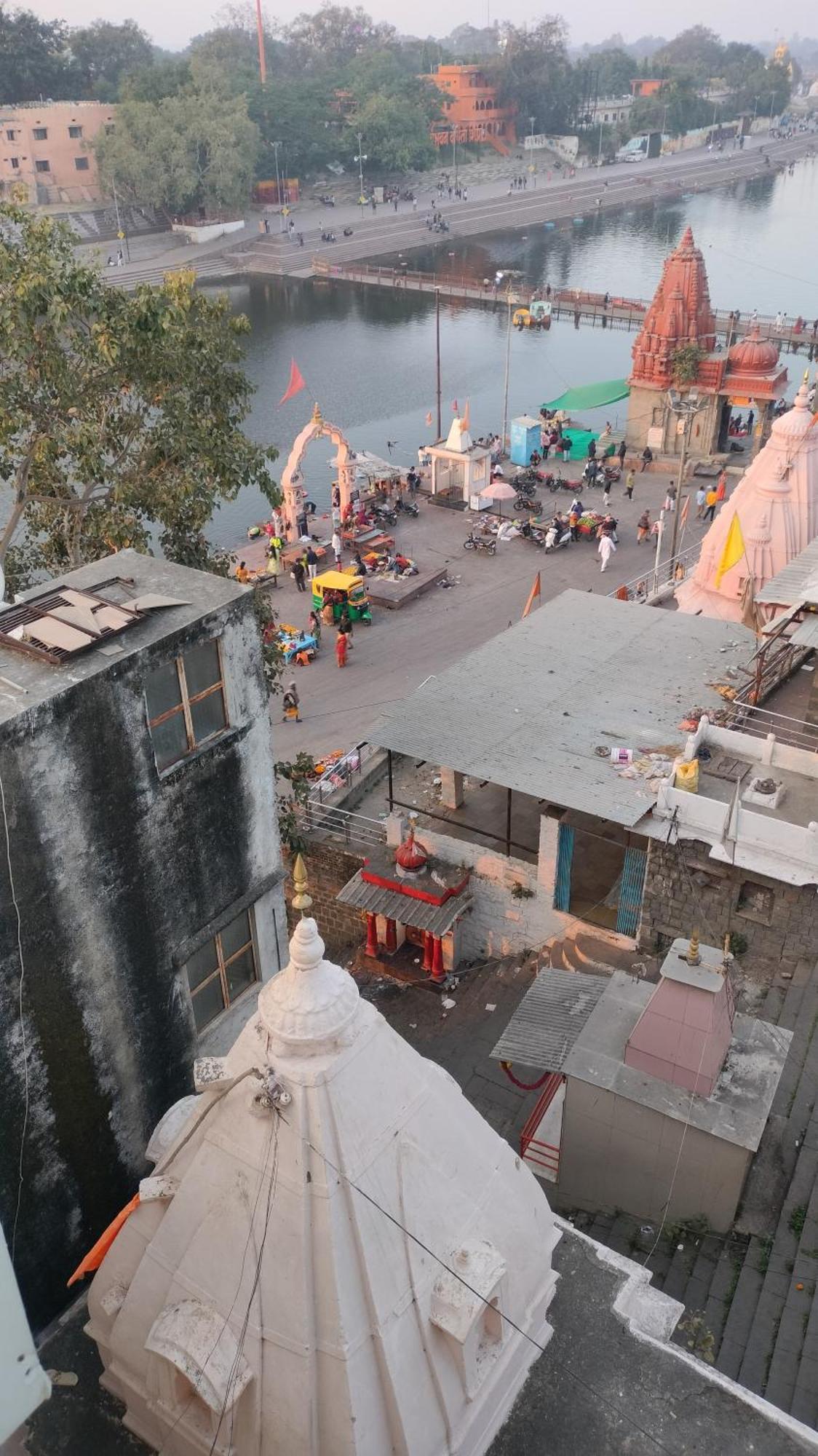 Kailash Kuti Guest House Ujjain Bagian luar foto
