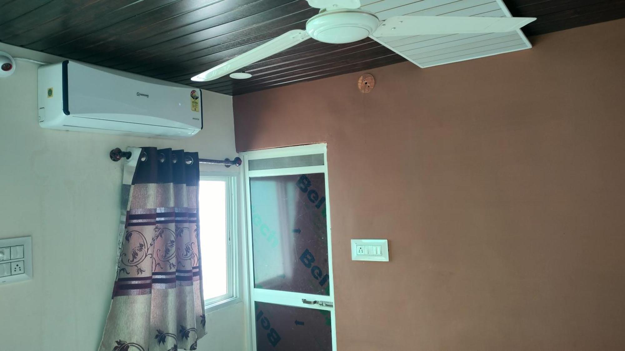 Kailash Kuti Guest House Ujjain Ruang foto