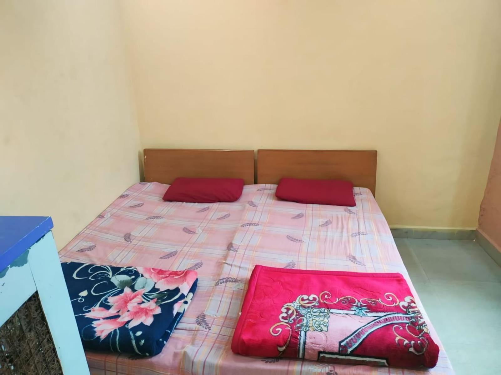 Kailash Kuti Guest House Ujjain Bagian luar foto
