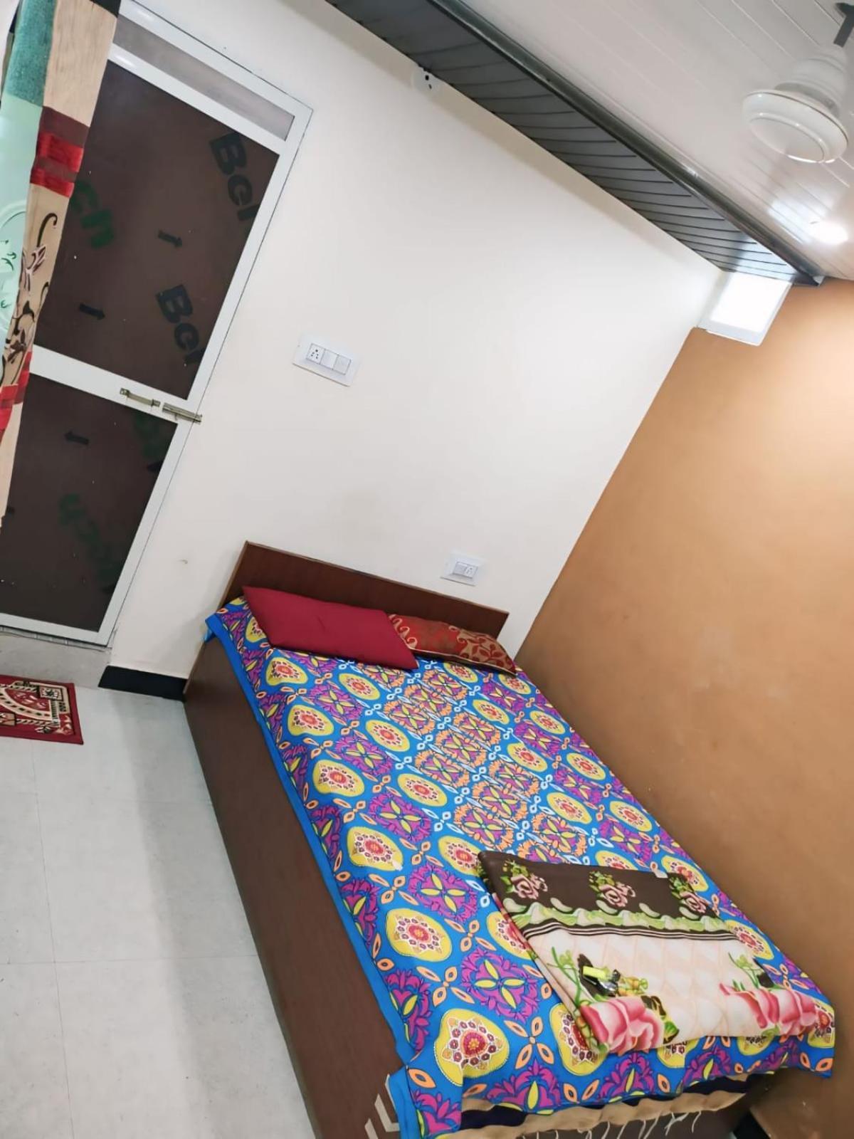Kailash Kuti Guest House Ujjain Ruang foto